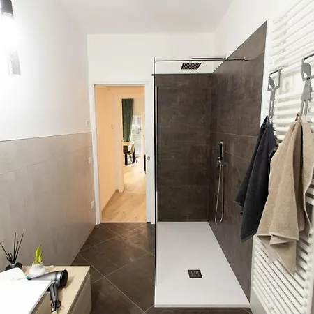 Moderno 140 Bassano Centro 아파트 바사노델그라파
