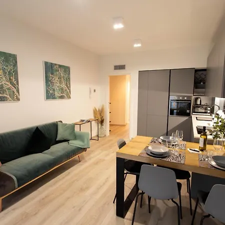 Moderno 140 Bassano Centro 아파트 *